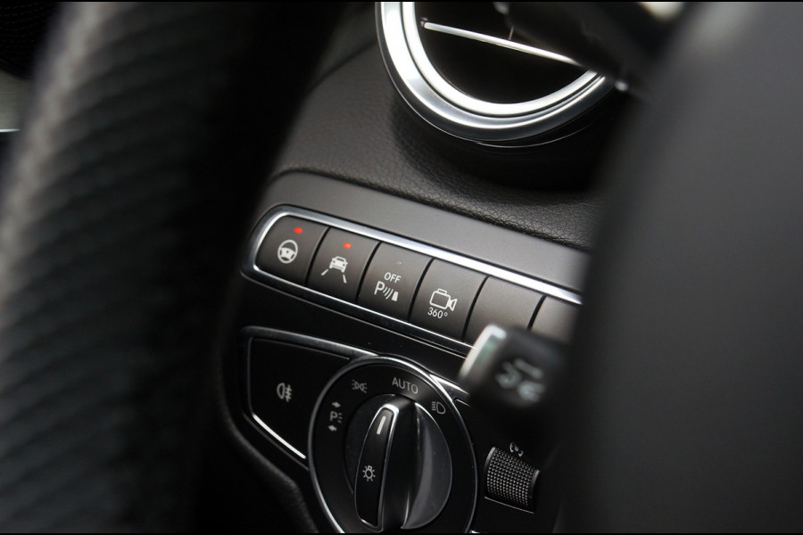 Mercedes-Benz GLC GLC 300 4M AMG line | Luchtvering Panorama Leder Burmester Dodehoek LED ILS