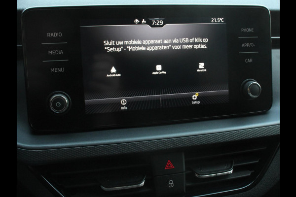 Škoda Kamiq 1.0 TSI Automaat Ambition Navigatie Apple Carplay / Android Auto Adaptive Cruise Control Lane Assist Parkeersensoren Achter DAB