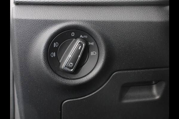 Škoda Kamiq 1.0 TSI Automaat Ambition Navigatie Apple Carplay / Android Auto Adaptive Cruise Control Lane Assist Parkeersensoren Achter DAB