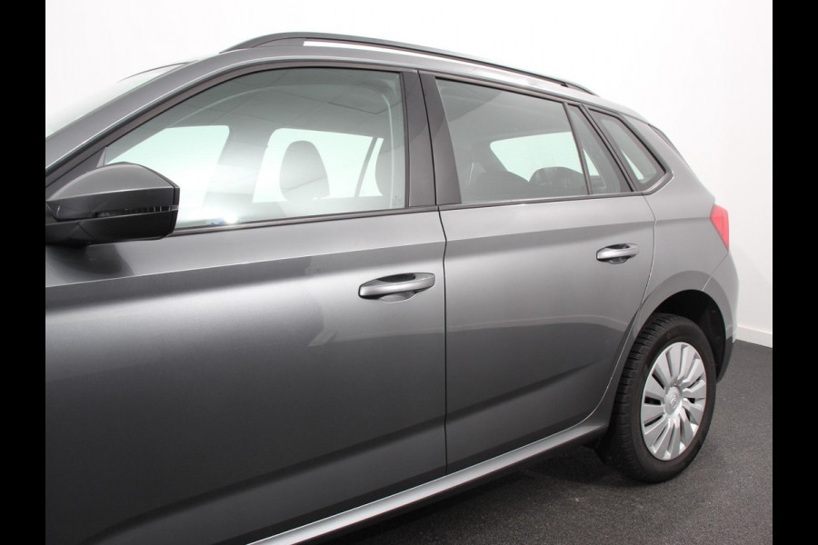 Škoda Kamiq 1.0 TSI Automaat Ambition Navigatie Apple Carplay / Android Auto Adaptive Cruise Control Lane Assist Parkeersensoren Achter DAB