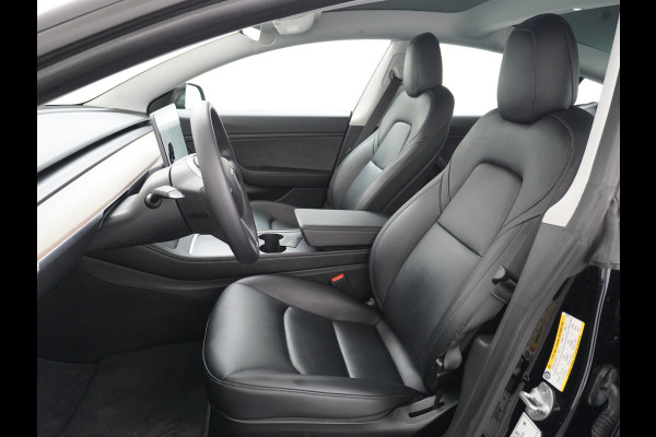 Tesla Model 3 Long Range 498 PK 82kwh 4,4sec 0-100 19" WarmtePomp Stuurverwarmd Elektr.A-klep FSD-Full Self Driving Computer-3 Premium Audio 4 Stoel en achterbank verwarming Electr.Stoelen+Memory+Easy-Entry WiFi Origineel Nederlandse auto Grootste accu Tot 16,5kwh thuis laden. Accu/Motor Garantie tot 25-03-2029 max 192.000km