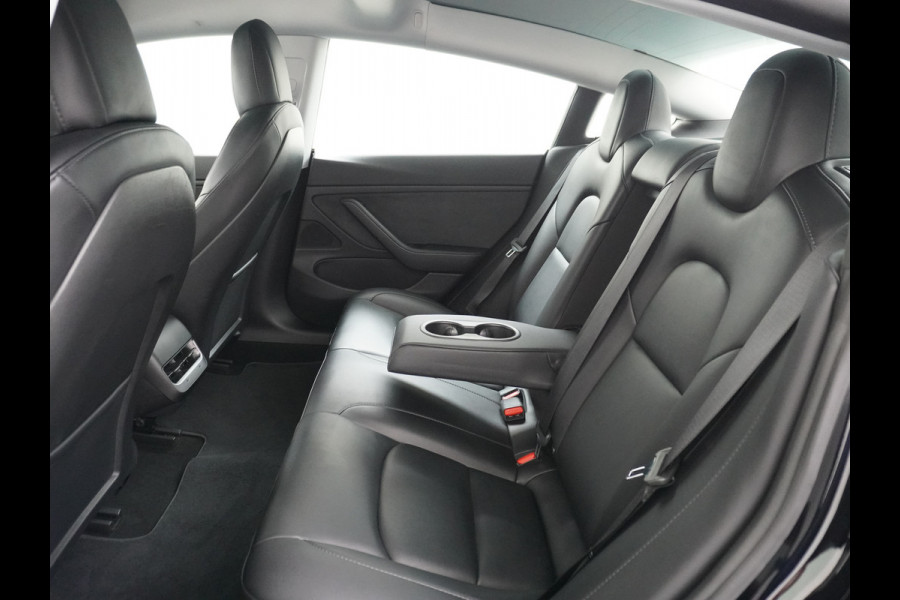 Tesla Model 3 Long Range 498 PK 82kwh 4,4sec 0-100 19" WarmtePomp Stuurverwarmd Elektr.A-klep FSD-Full Self Driving Computer-3 Premium Audio 4 Stoel en achterbank verwarming Electr.Stoelen+Memory+Easy-Entry WiFi Origineel Nederlandse auto Grootste accu Tot 16,5kwh thuis laden. Accu/Motor Garantie tot 25-03-2029 max 192.000km
