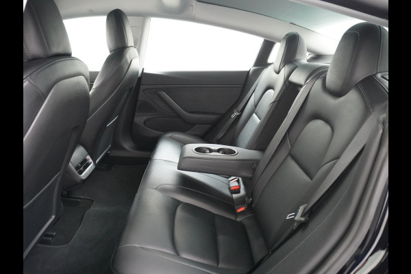 Tesla Model 3 Long Range 498 PK 82kwh 4,4sec 0-100 19" WarmtePomp Stuurverwarmd Elektr.A-klep FSD-Full Self Driving Computer-3 Premium Audio 4 Stoel en achterbank verwarming Electr.Stoelen+Memory+Easy-Entry WiFi Origineel Nederlandse auto Grootste accu Tot 16,5kwh thuis laden. Accu/Motor Garantie tot 25-03-2029 max 192.000km