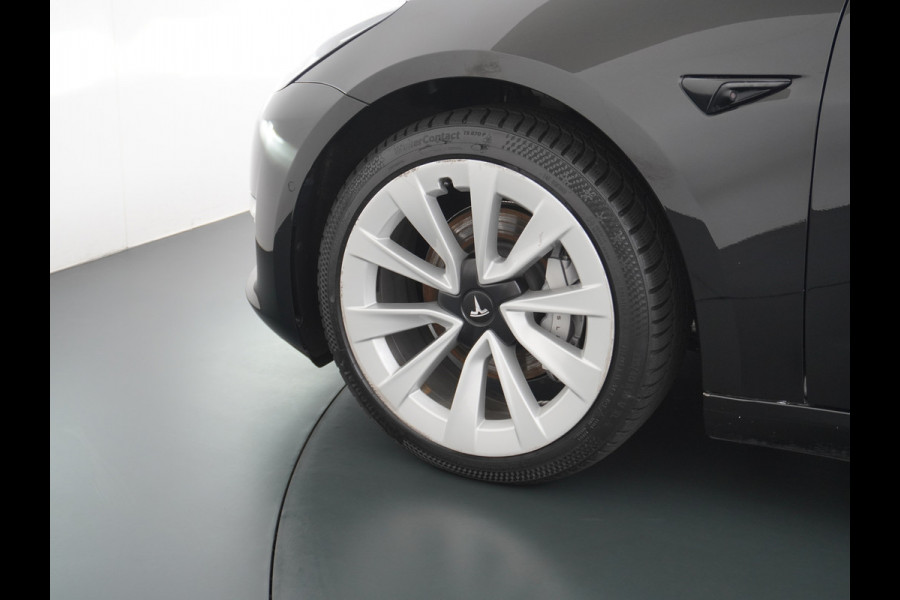 Tesla Model 3 Long Range 498 PK 82kwh 4,4sec 0-100 19" WarmtePomp Stuurverwarmd Elektr.A-klep FSD-Full Self Driving Computer-3 Premium Audio 4 Stoel en achterbank verwarming Electr.Stoelen+Memory+Easy-Entry WiFi Origineel Nederlandse auto Grootste accu Tot 16,5kwh thuis laden. Accu/Motor Garantie tot 25-03-2029 max 192.000km