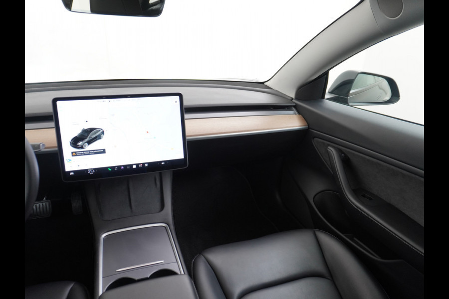 Tesla Model 3 Long Range 498 PK 82kwh 4,4sec 0-100 19" WarmtePomp Stuurverwarmd Elektr.A-klep FSD-Full Self Driving Computer-3 Premium Audio 4 Stoel en achterbank verwarming Electr.Stoelen+Memory+Easy-Entry WiFi Origineel Nederlandse auto Grootste accu Tot 16,5kwh thuis laden. Accu/Motor Garantie tot 25-03-2029 max 192.000km