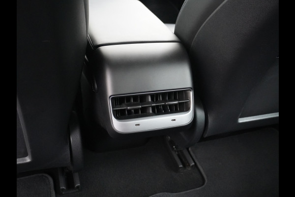 Tesla Model 3 Long Range 498 PK 82kwh 4,4sec 0-100 19" WarmtePomp Stuurverwarmd Elektr.A-klep FSD-Full Self Driving Computer-3 Premium Audio 4 Stoel en achterbank verwarming Electr.Stoelen+Memory+Easy-Entry WiFi Origineel Nederlandse auto Grootste accu Tot 16,5kwh thuis laden. Accu/Motor Garantie tot 25-03-2029 max 192.000km