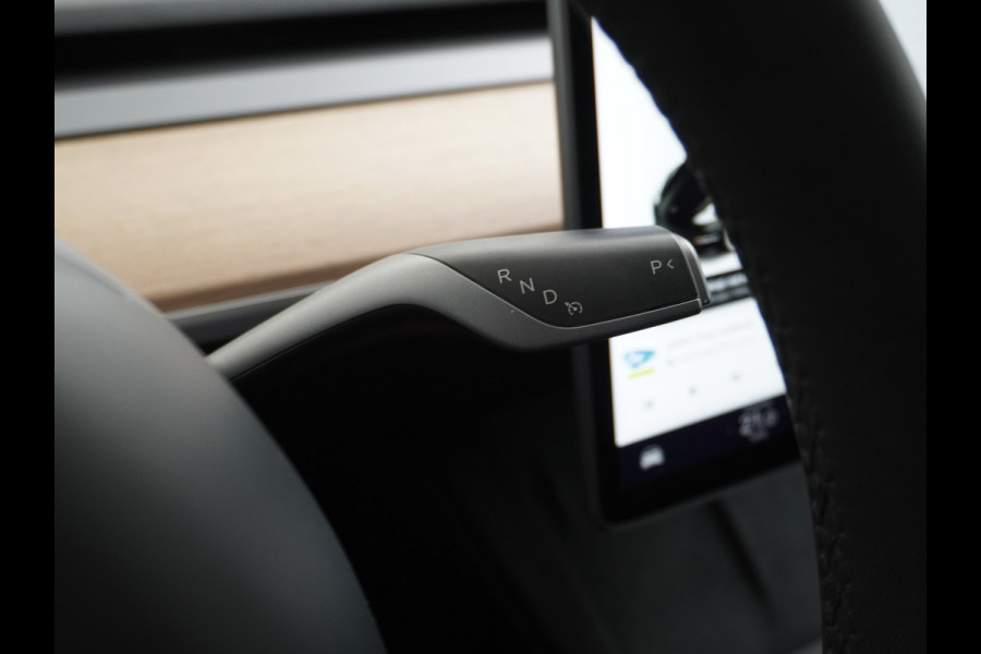 Tesla Model 3 Long Range 498 PK 82kwh 4,4sec 0-100 19" WarmtePomp Stuurverwarmd Elektr.A-klep FSD-Full Self Driving Computer-3 Premium Audio 4 Stoel en achterbank verwarming Electr.Stoelen+Memory+Easy-Entry WiFi Origineel Nederlandse auto Grootste accu Tot 16,5kwh thuis laden. Accu/Motor Garantie tot 25-03-2029 max 192.000km