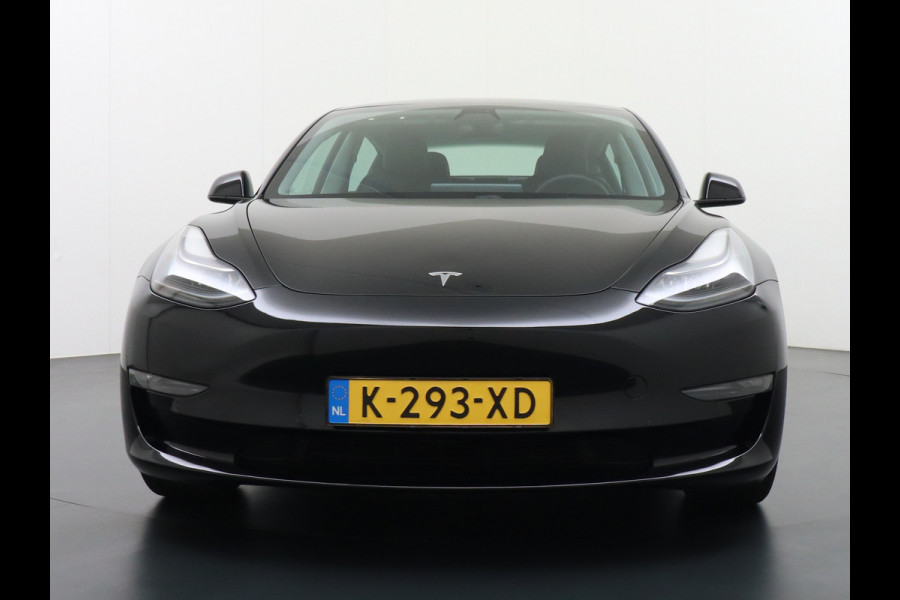 Tesla Model 3 Long Range 498 PK 82kwh 4,4sec 0-100 19" WarmtePomp Stuurverwarmd Elektr.A-klep FSD-Full Self Driving Computer-3 Premium Audio 4 Stoel en achterbank verwarming Electr.Stoelen+Memory+Easy-Entry WiFi Origineel Nederlandse auto Grootste accu Tot 16,5kwh thuis laden. Accu/Motor Garantie tot 25-03-2029 max 192.000km