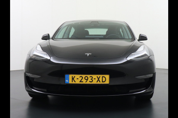 Tesla Model 3 Long Range 498 PK 82kwh 4,4sec 0-100 19" WarmtePomp Stuurverwarmd Elektr.A-klep FSD-Full Self Driving Computer-3 Premium Audio 4 Stoel en achterbank verwarming Electr.Stoelen+Memory+Easy-Entry WiFi Origineel Nederlandse auto Grootste accu Tot 16,5kwh thuis laden. Accu/Motor Garantie tot 25-03-2029 max 192.000km
