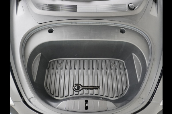 Tesla Model 3 Long Range 498 PK 82kwh 4,4sec 0-100 19" WarmtePomp Stuurverwarmd Elektr.A-klep FSD-Full Self Driving Computer-3 Premium Audio 4 Stoel en achterbank verwarming Electr.Stoelen+Memory+Easy-Entry WiFi Origineel Nederlandse auto Grootste accu Tot 16,5kwh thuis laden. Accu/Motor Garantie tot 25-03-2029 max 192.000km
