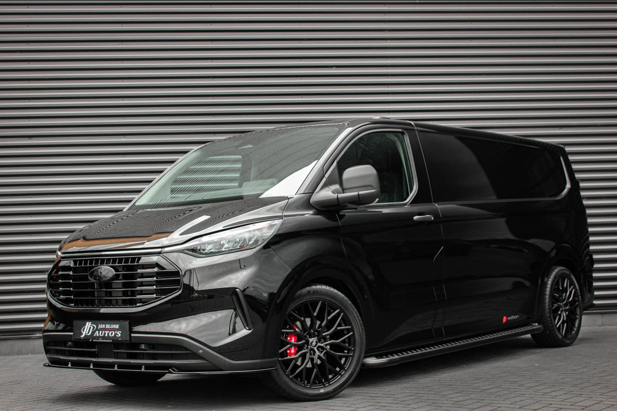Ford Transit Custom 2.0 TDCI L2H1 AUTOMAAT 136PK JB- EDITION / FULL BLACK / APPLE CARPLAY / 3- ZITS / MY2024 / VOORRAAD LEVERBAAR Ford Transit Custom 2.0 TDCI L2H1 AUTOMAAT 136PK JB- EDITION / FULL BLACK / APPLE CARPLAY / 3- ZITS / MY2024 / VOORRAAD LEVERBAAR