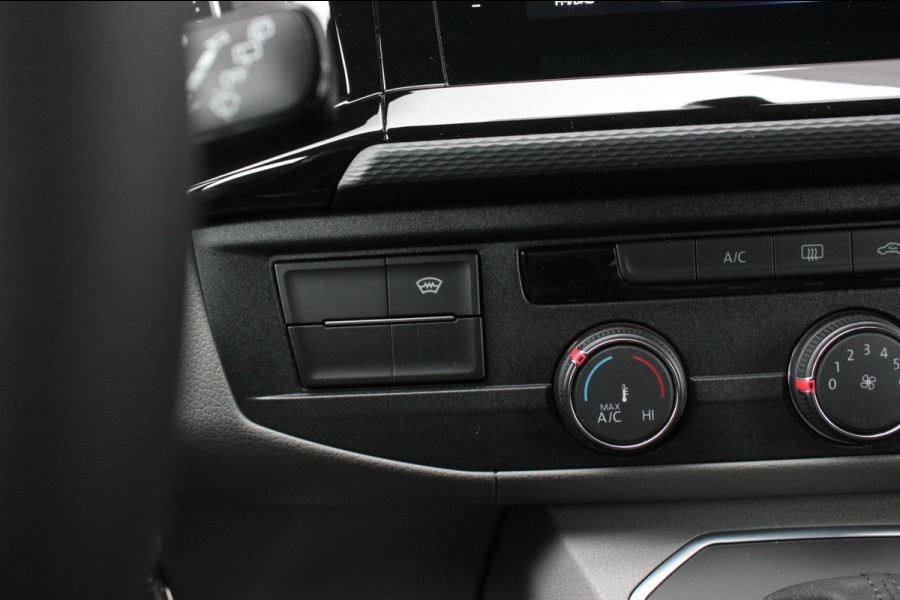 Volkswagen Transporter 2.0 TDI L2H1 150PK BULLI DSG / ACTIVE DISPLAY / PDC / VERLAGINGSVEREN / PDC / NIEUW DIRECT RIJDEN / FULL