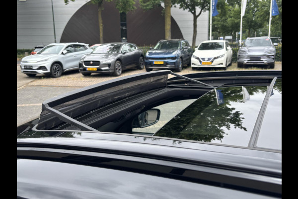 BMW 3 Serie Touring 330e M SPORT | LASER LED | 360 CAMERA | ELECTR STOELEN | LEDER | HEAD UP | PANORAMADAK| DODE HOEK | STUURWIEL EN STOEL VERW. | TREKHAAK | DEALER ONDERHOUDEN