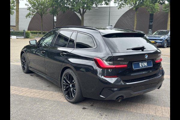 BMW 3 Serie Touring 330e M SPORT | LASER LED | 360 CAMERA | ELECTR STOELEN | LEDER | HEAD UP | PANORAMADAK| DODE HOEK | STUURWIEL EN STOEL VERW. | TREKHAAK | DEALER ONDERHOUDEN