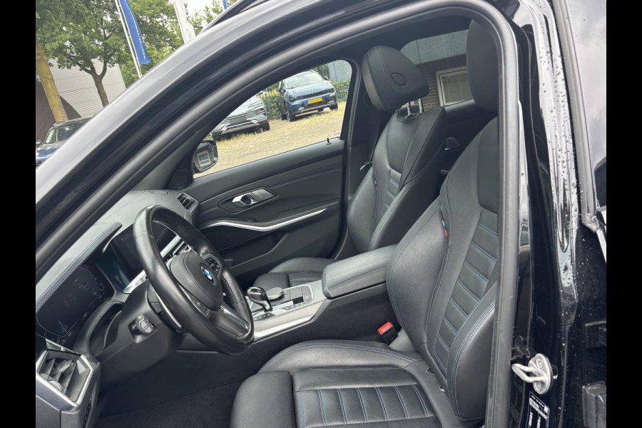 BMW 3 Serie Touring 330e M SPORT | LASER LED | 360 CAMERA | ELECTR STOELEN | LEDER | HEAD UP | PANORAMADAK| DODE HOEK | STUURWIEL EN STOEL VERW. | TREKHAAK | DEALER ONDERHOUDEN