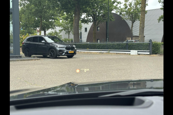 BMW 3 Serie Touring 330e M SPORT | LASER LED | 360 CAMERA | ELECTR STOELEN | LEDER | HEAD UP | PANORAMADAK| DODE HOEK | STUURWIEL EN STOEL VERW. | TREKHAAK | DEALER ONDERHOUDEN