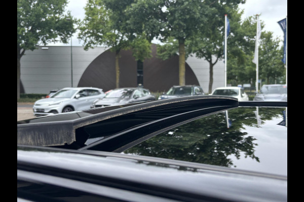 BMW 3 Serie Touring 330e M SPORT | LASER LED | 360 CAMERA | ELECTR STOELEN | LEDER | HEAD UP | PANORAMADAK| DODE HOEK | STUURWIEL EN STOEL VERW. | TREKHAAK | DEALER ONDERHOUDEN