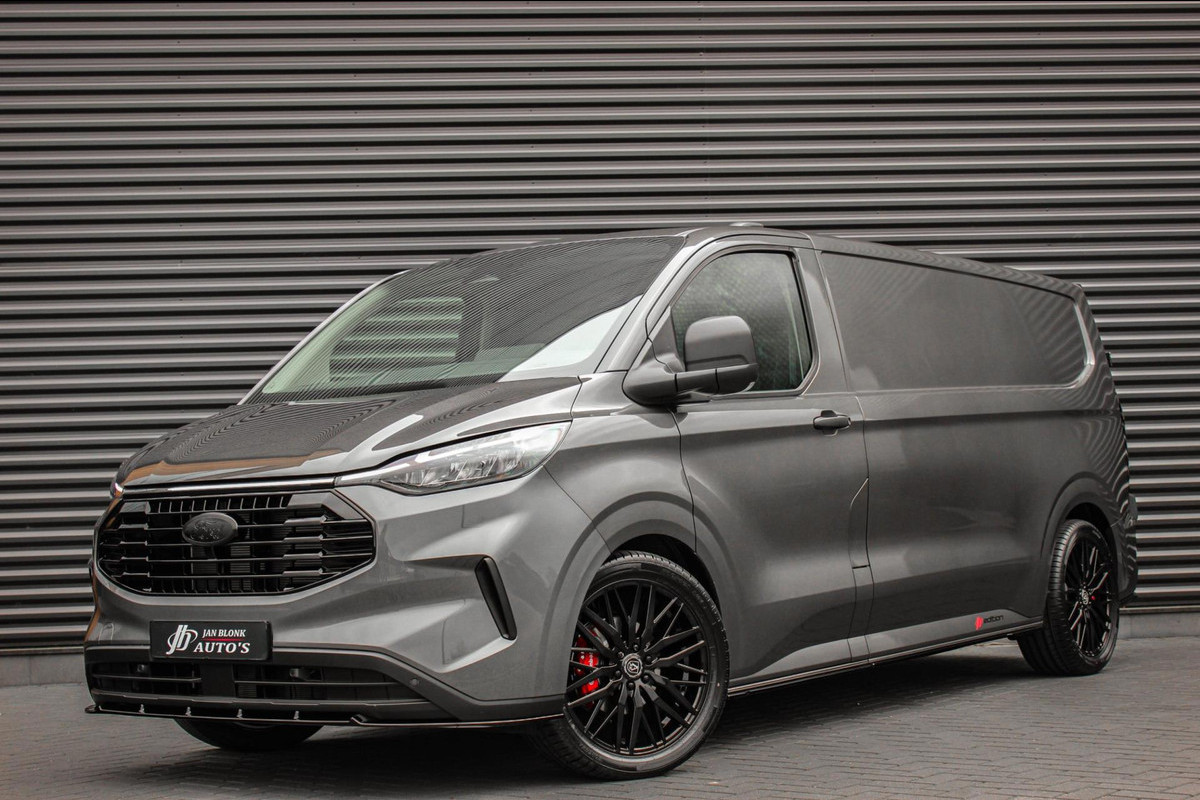 Ford Transit Custom 300 2.0 TDCI L2H1 AUTOMAAT 136PK JB- EDITION / FULL BLACK / APPLE CARPLAY / 3- ZITS / MY2024 / DIRECT RIJDEN Ford Transit Custom 300 2.0 TDCI L2H1 AUTOMAAT 136PK JB- EDITION / FULL BLACK / APPLE CARPLAY / 3- ZITS / MY2024 / DIRECT RIJDEN
