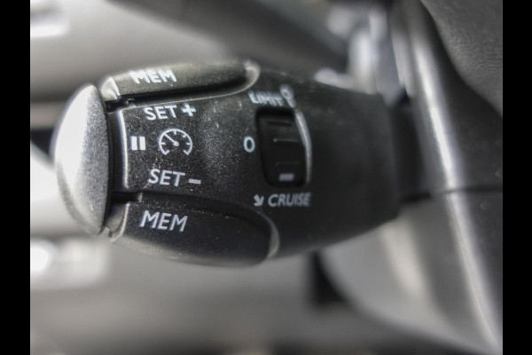 Opel Vivaro L2H1 Edition 145PK Automaat Airco Navigatie Bluetooth