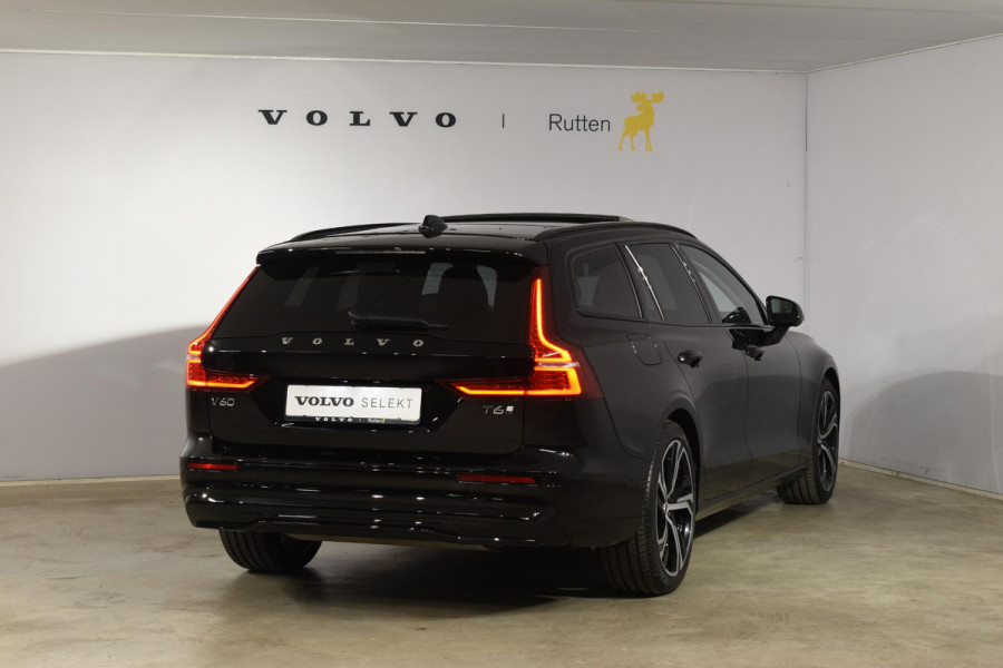 Volvo V60 T6 350PK Automaat Plug-in hybrid AWD Ultra Dark / Adaptieve Cruisecontrol / Panoramadak / Stoelverwarming v+a / Stuurverwarming / 360 Camera / Elektrische Stoelen / Head-up Display / 19"