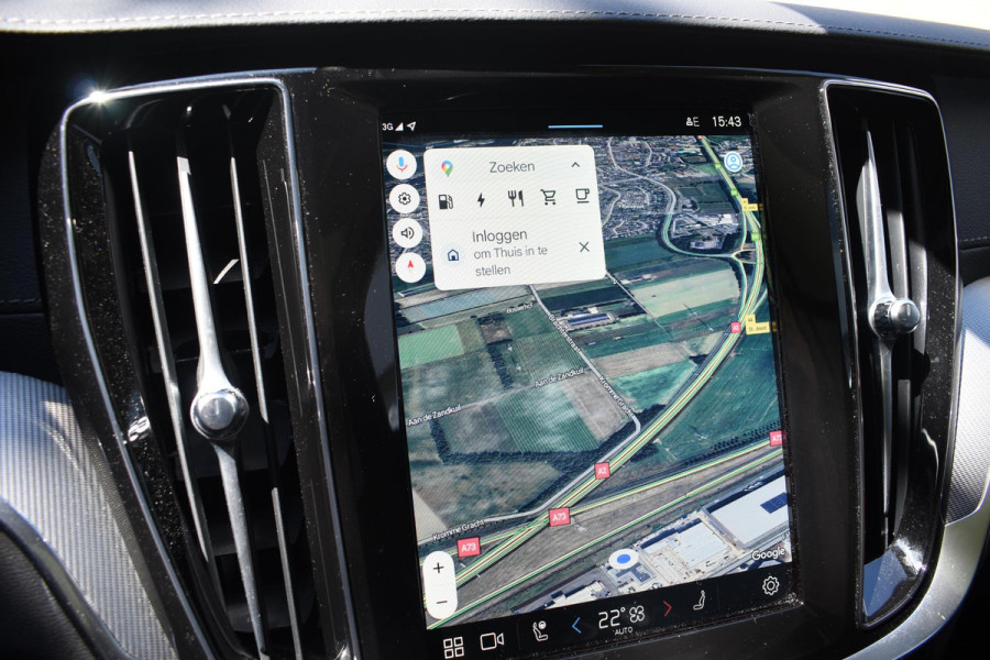Volvo V60 T6 350PK Automaat Plug-in hybrid AWD Ultra Dark / Adaptieve Cruisecontrol / Panoramadak / Stoelverwarming v+a / Stuurverwarming / 360 Camera / Elektrische Stoelen / Head-up Display / 19"