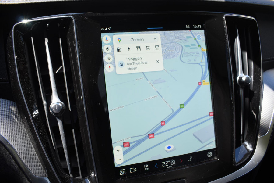Volvo V60 T6 350PK Automaat Plug-in hybrid AWD Ultra Dark / Adaptieve Cruisecontrol / Panoramadak / Stoelverwarming v+a / Stuurverwarming / 360 Camera / Elektrische Stoelen / Head-up Display / 19"
