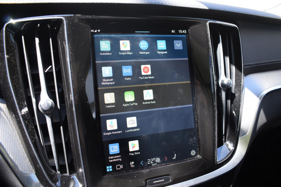 Volvo V60 T6 350PK Automaat Plug-in hybrid AWD Ultra Dark / Adaptieve Cruisecontrol / Panoramadak / Stoelverwarming v+a / Stuurverwarming / 360 Camera / Elektrische Stoelen / Head-up Display / 19"