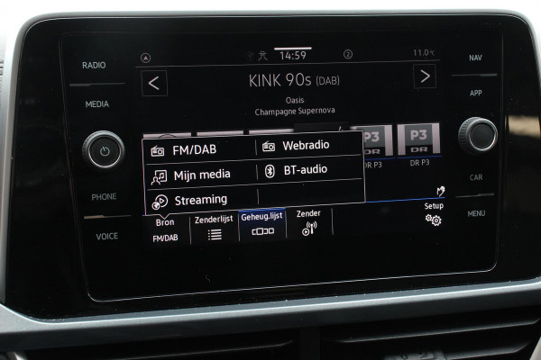 Volkswagen T-Roc 1.5 TSI 150pk DSG Style Volkswagen T-Roc 1.5 TSI Style | Navigatie | Apple Carplay/Android Auto | Parkeersensoren | Camera | Adaptive Cruise Control | Park Assist | Stoel- en stuurverwarming | Elektrische achterklep | LED-koplampen | Getinte ramen