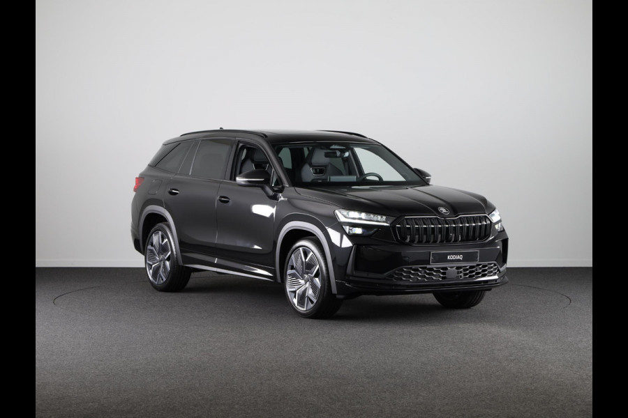 Škoda Kodiaq Sportline Business 1.5 TSI PHEV 204pk | Panoramadak | Trekhaak | 20 inch | 360° camera | Canton Sound System