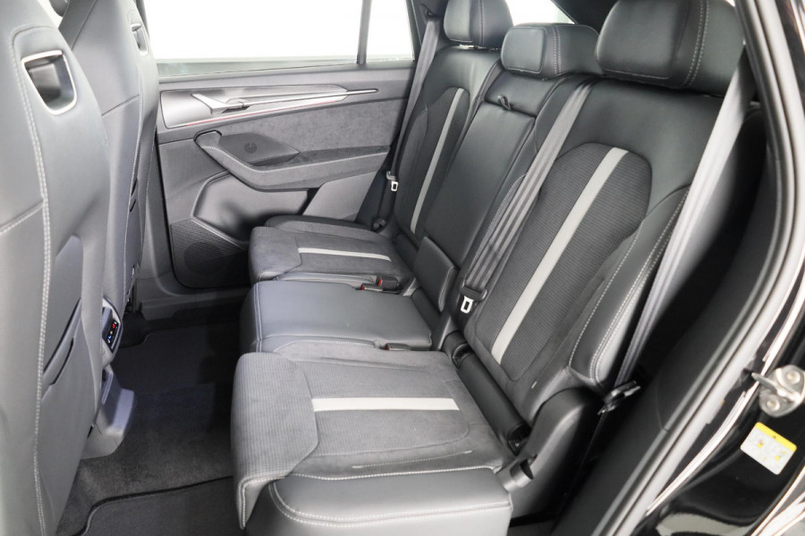 Škoda Kodiaq Sportline Business 1.5 TSI PHEV 204pk | Panoramadak | Trekhaak | 20 inch | 360° camera | Canton Sound System