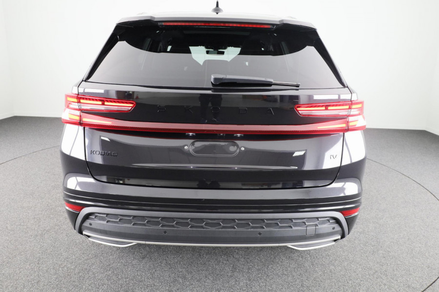 Škoda Kodiaq Sportline Business 1.5 TSI PHEV 204pk | Panoramadak | Trekhaak | 20 inch | 360° camera | Canton Sound System