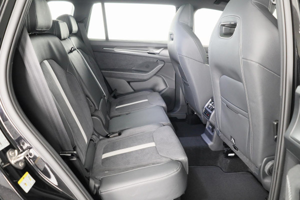 Škoda Kodiaq Sportline Business 1.5 TSI PHEV 204pk | Panoramadak | Trekhaak | 20 inch | 360° camera | Canton Sound System