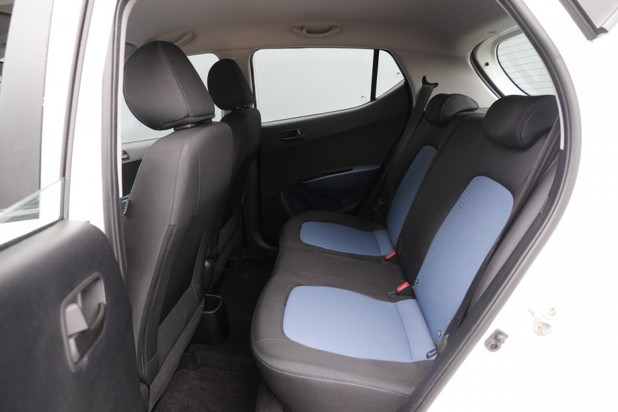 Hyundai i10 BWJ 2017 | 1.0i 66PK i-Motion Comfort | CLIMA | CRUISE | RADIO/CD | EL RAMEN | EL SPIEGELS |