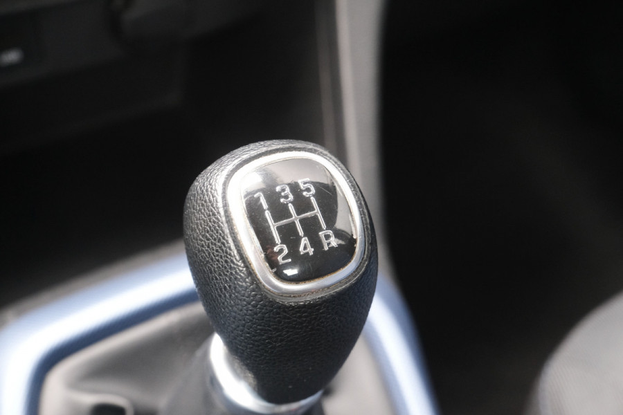 Hyundai i10 BWJ 2017 | 1.0i 66PK i-Motion Comfort | CLIMA | CRUISE | RADIO/CD | EL RAMEN | EL SPIEGELS |