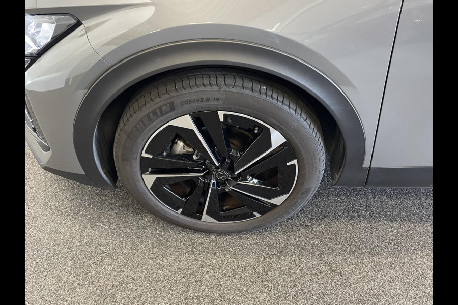 Peugeot 408 1.2 PureTech Allure Pack 130 Automaat | Comfort Pakket, Ergo comfort stoel , Electrische stoelverstelling LV, stoelverwarming | Camera | Navigatie | Climate Control | Dab | Led | Parkeer sensoren