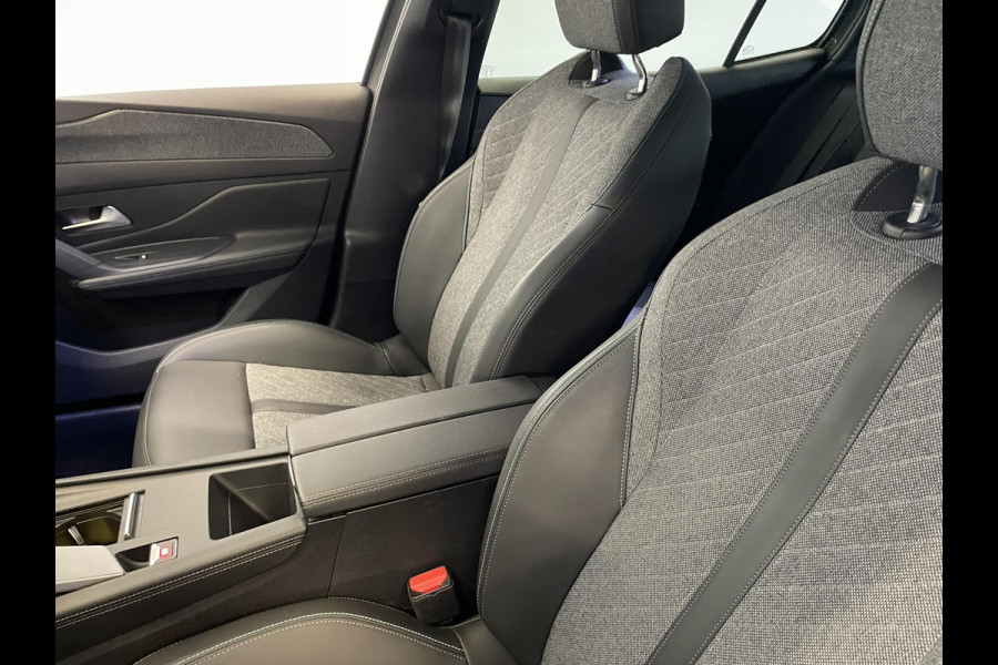 Peugeot 408 1.2 PureTech Allure Pack 130 Automaat | Comfort Pakket, Ergo comfort stoel , Electrische stoelverstelling LV, stoelverwarming | Camera | Navigatie | Climate Control | Dab | Led | Parkeer sensoren