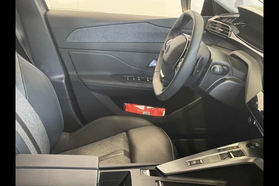 Peugeot 408 1.2 PureTech Allure Pack 130 Automaat | Comfort Pakket, Ergo comfort stoel , Electrische stoelverstelling LV, stoelverwarming | Camera | Navigatie | Climate Control | Dab | Led | Parkeer sensoren