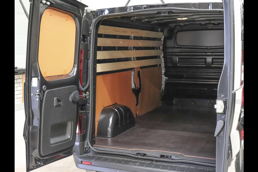 Renault Trafic 2.0 Blue dCi 150PK T30 L2H1 Advance Automaat Renault Trafic 2.0 Blue dCi 150PK T30 L2H1 Advance Airco Bluetooth Cruise PDC Trekhaak