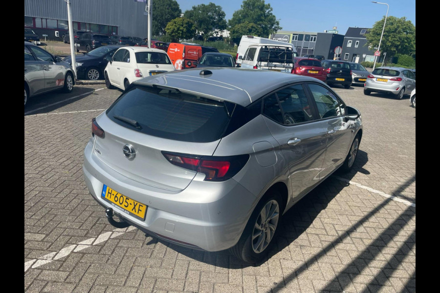 Opel Astra 1.2 Edition / camera / navigatie / trekhaak
