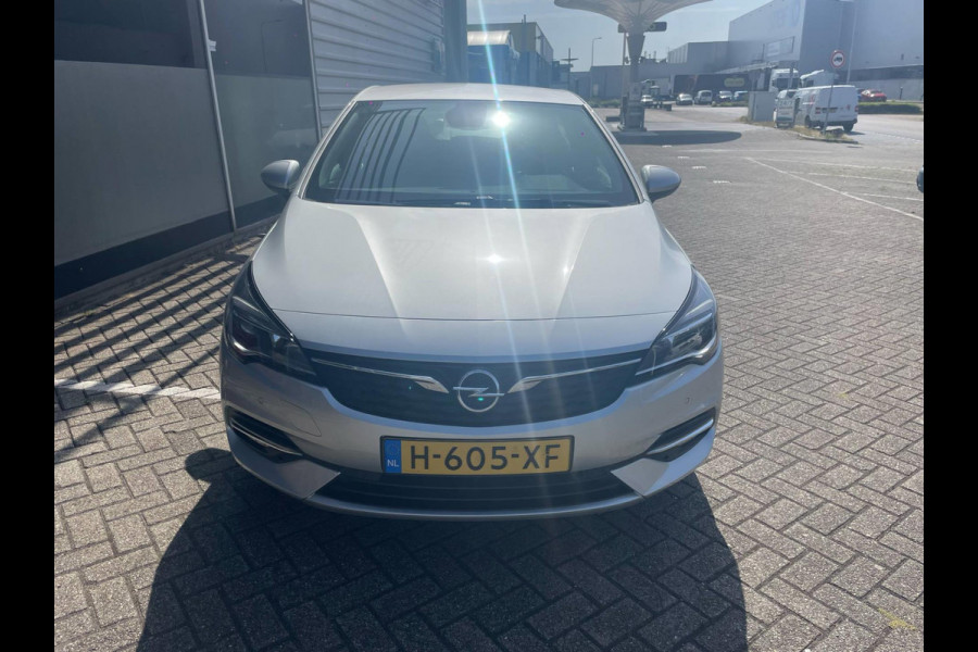 Opel Astra 1.2 Edition / camera / navigatie / trekhaak
