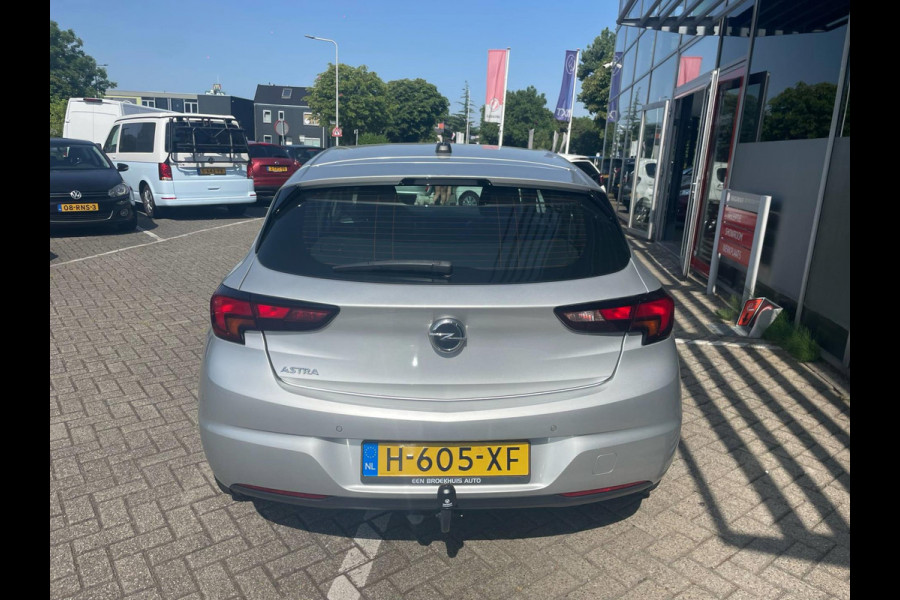 Opel Astra 1.2 Edition / camera / navigatie / trekhaak