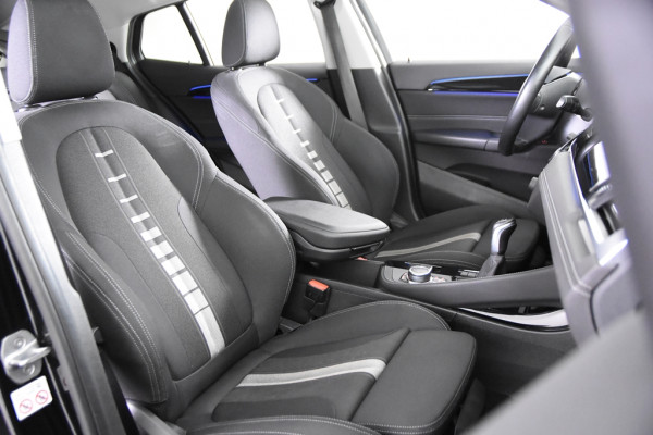 BMW X2 sDrive18i Sport-Line *1ste Eigenaar*Panoramadak*Navigatie*