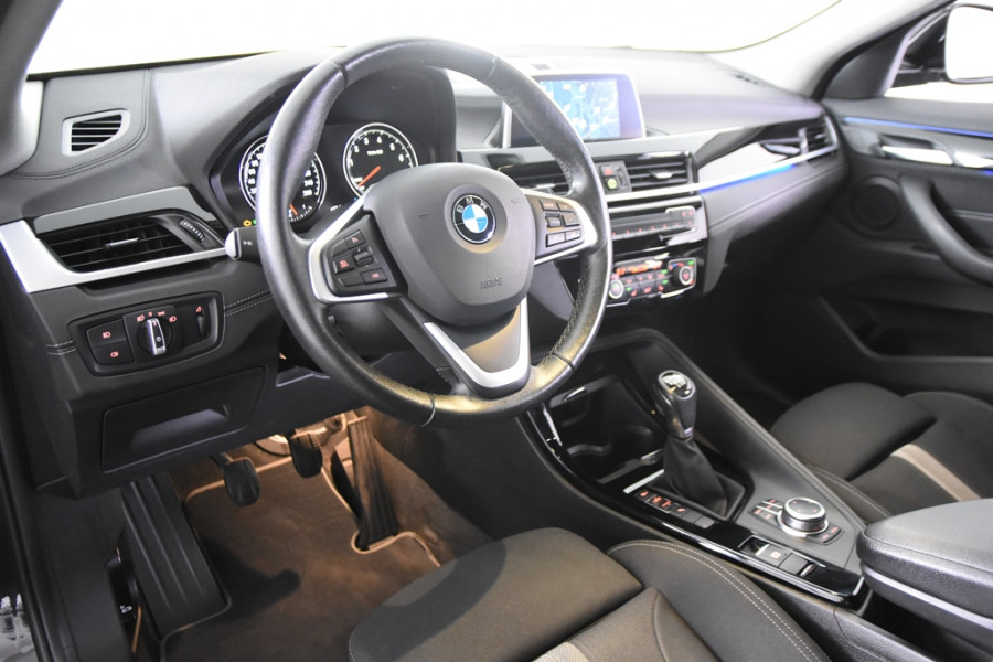 BMW X2 sDrive18i Sport-Line *1ste Eigenaar*Panoramadak*Navigatie*