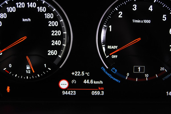 BMW X2 sDrive18i Sport-Line *1ste Eigenaar*Panoramadak*Navigatie*