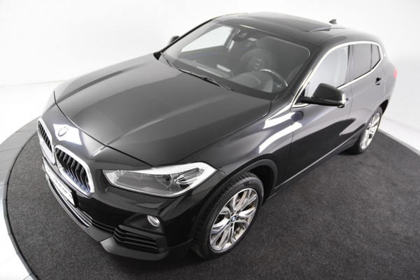 BMW X2 sDrive18i Sport-Line *1ste Eigenaar*Panoramadak*Navigatie*