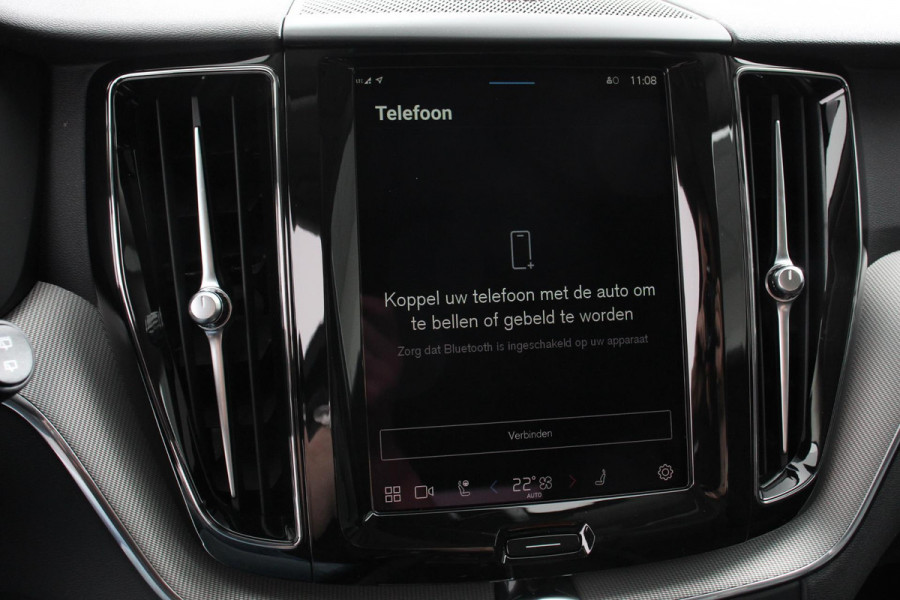 Volvo XC60 2.0 T6 Plug-in hybrid AWD Plus Dark Volvo XC60 2.0 Recharge T6 AWD Plus Dark | Leder | Navigatie | Google | Harman Kardon | Panorama dak | Lichtmetalen Velgen 19" | Dab | Stoelverwarming | Camera | Led