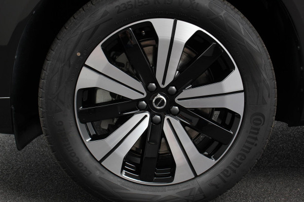 Volvo XC60 2.0 T6 Plug-in hybrid AWD Plus Dark Volvo XC60 2.0 Recharge T6 AWD Plus Dark | Leder | Navigatie | Google | Harman Kardon | Panorama dak | Lichtmetalen Velgen 19" | Dab | Stoelverwarming | Camera | Led