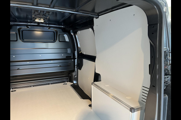 Citroën ë-Jumpy L2 75 kWh | Betimmering | Camera | Apple Carplay | Dynamic Surround View | Parkeersensoren voor en achter