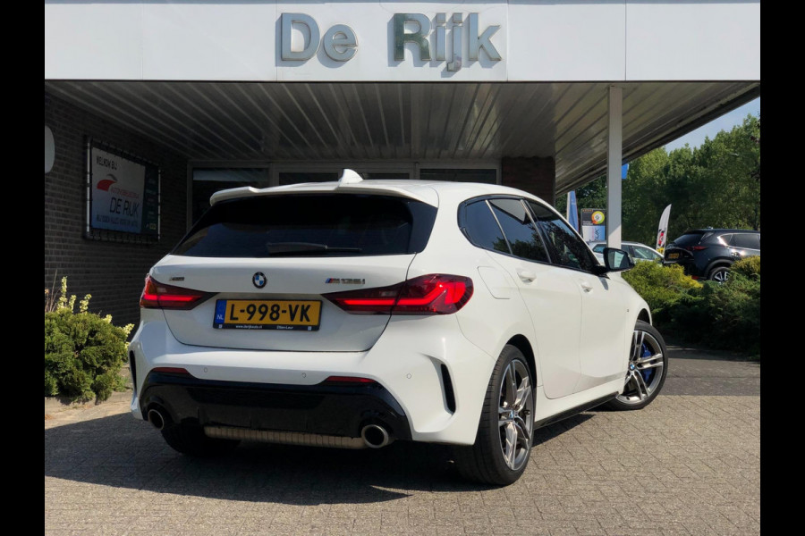 BMW 1-serie M135i xDrive High Executive 306 PK | Alcantara, 18'' M-Velgen, Navi, PDC, Cruise, M-Sport |