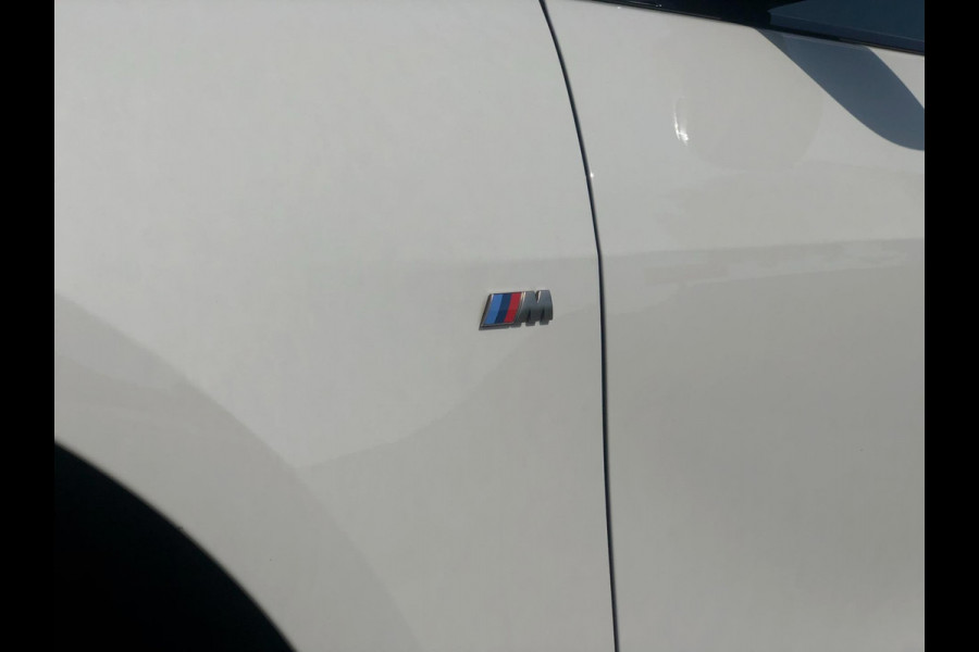 BMW 1-serie M135i xDrive High Executive 306 PK | Alcantara, 18'' M-Velgen, Navi, PDC, Cruise, M-Sport |